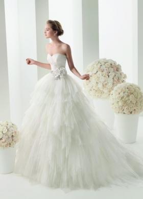 Vestito con fiore in vita - Collezione Luna Novias