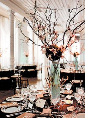 Allestimento in nero per i tavoli del matrimonio