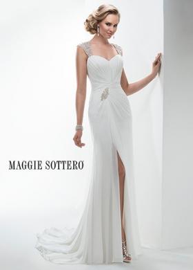 Abito da sposa liscio con spacco e spalline gioiello - Mod. Ezra Maggie Sottero