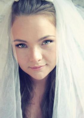 Il trucco ideale per una sposa giovane