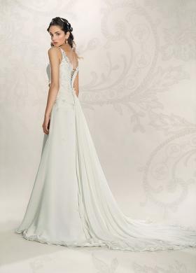 Vestito da sposa che si chiude a bustino dietro la schiena - Collezione Zaffiro Z6