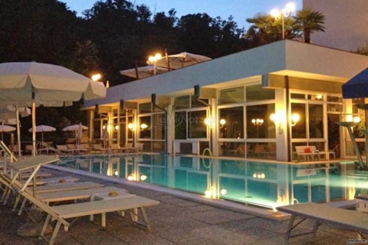 Piscina dell'hotel per i ricevimenti di matrimonio