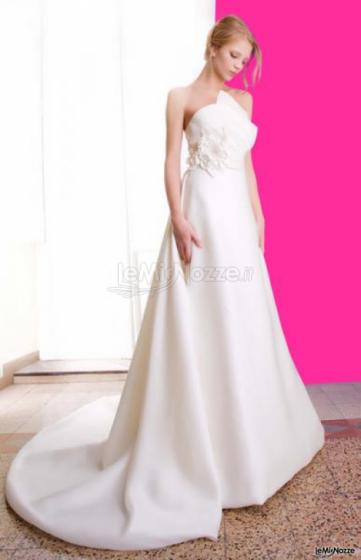 Abito da sposa con gonna ampia