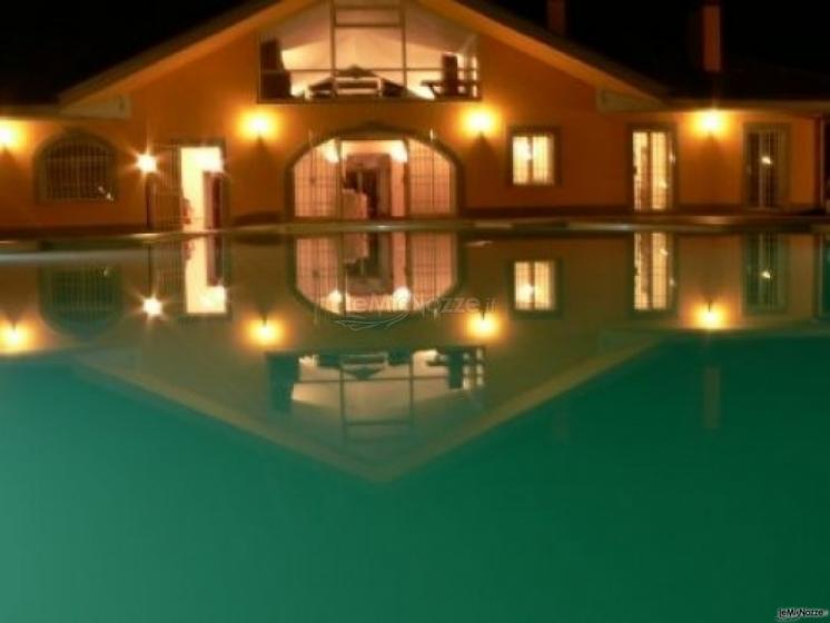 Piscina illuminata