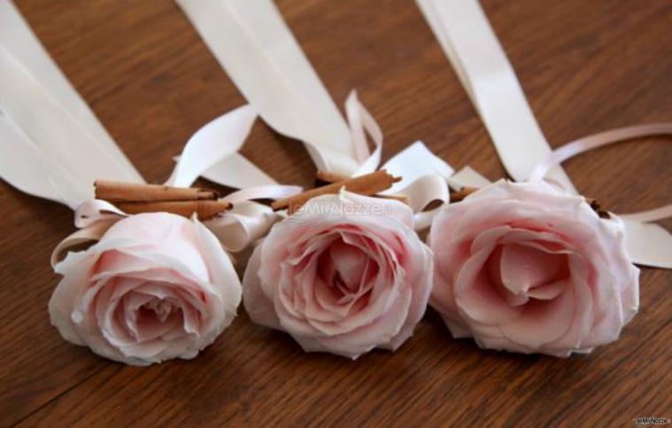 Boutonniere di rose - La Mimosa Creazioni a Genova
