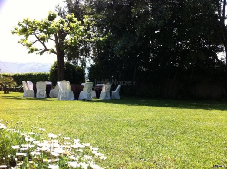 Ricevimento di matrimonio in giardino
