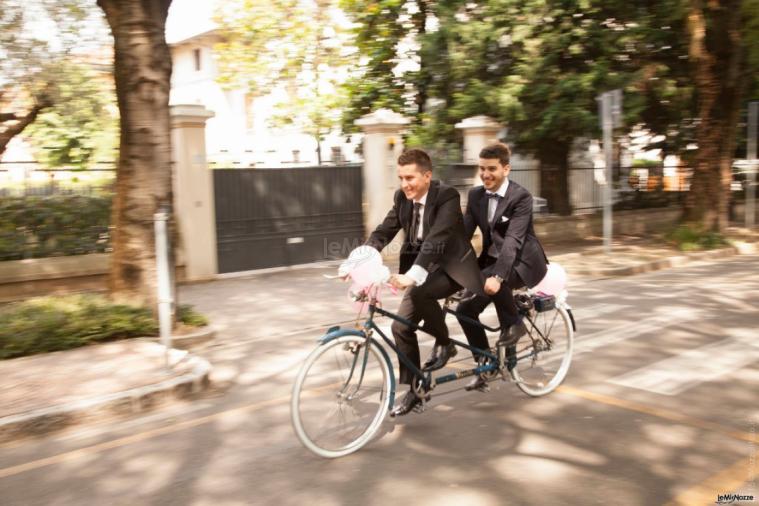 Mazzolifoto.it - Lo sposo in tandem
