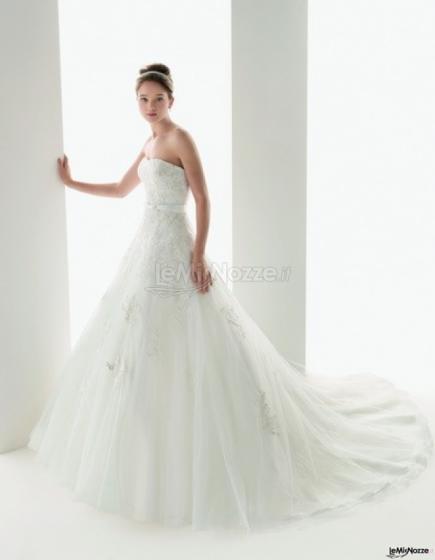 Vestito da sposa ricamato - Collezione Luna Novias