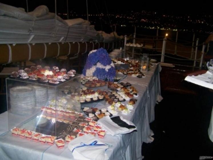 Tavolo dei dolci del matrimonio