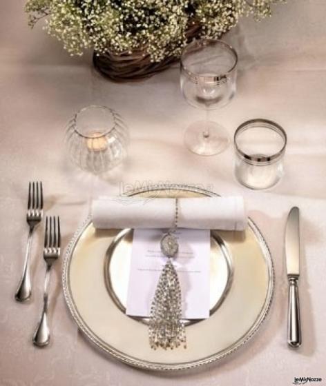 Posto tavola per il ricevimento di matrimonio
