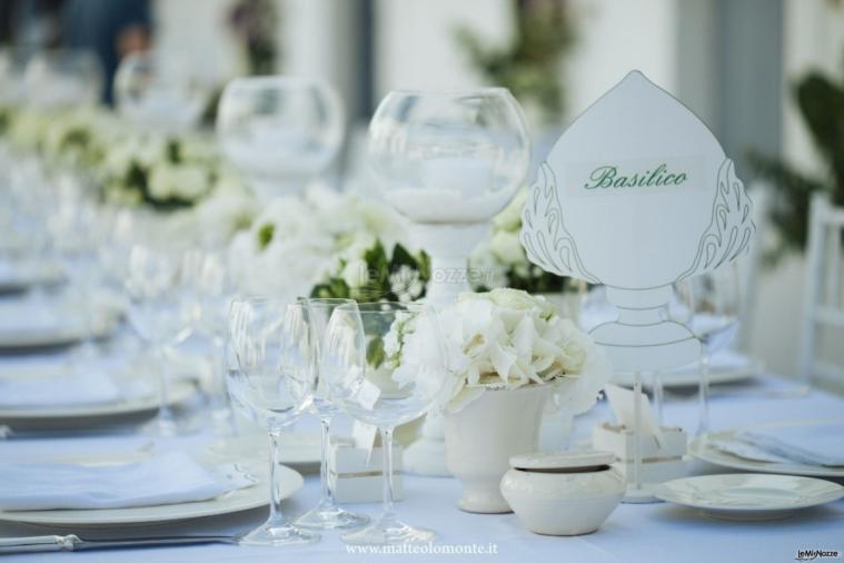 F&B Luxury Events - Allestimento dei tavoli per il ricevimento