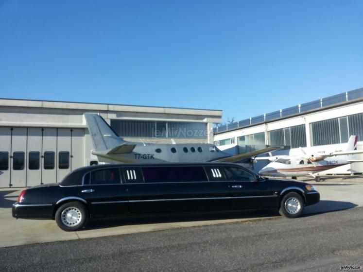 Obertelli - Limousine per matrimoni a Pavia