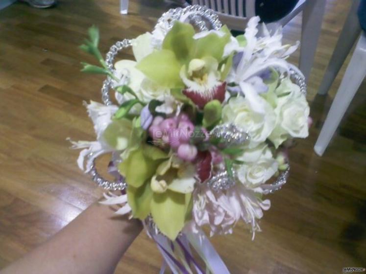 Bouquet originale con dettagli in strass