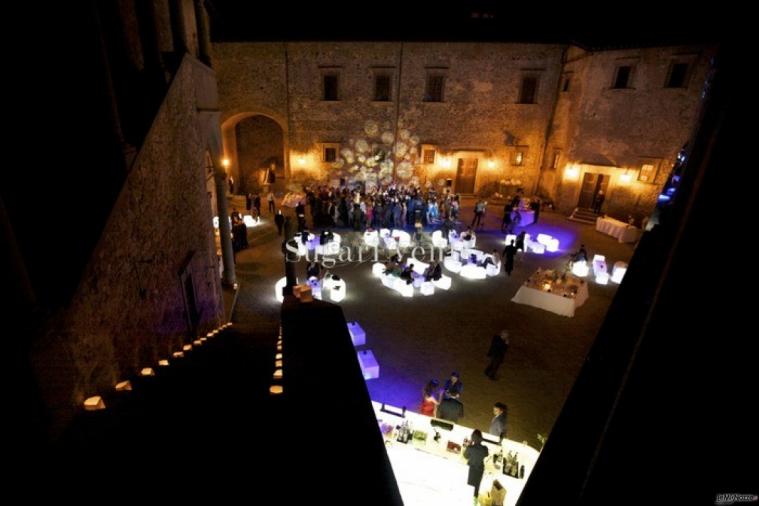 Ricevimento di matrimonio con puof luminosi