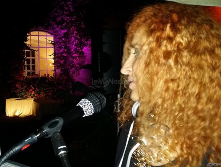Matrimonio all'aperto. Trio voce, chitarra e batteria
