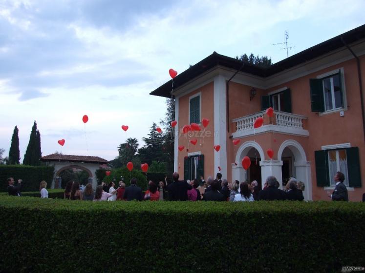 Festa di matrimonio nel giardino della villa