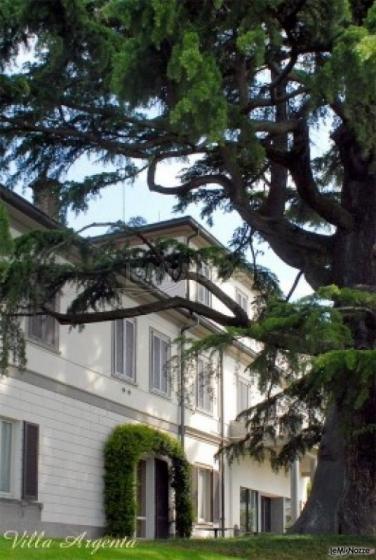 Particolare dell\'allestimento del tavolo per il ricevimento di matrimonio