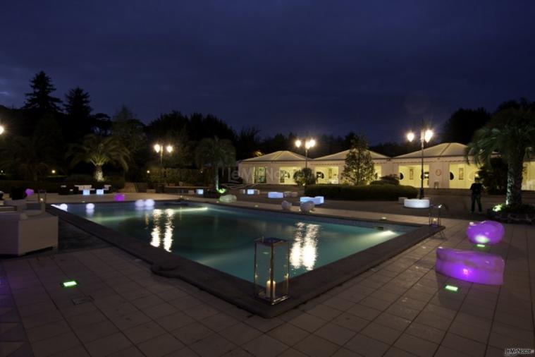Allestimento luminoso per la piscina
