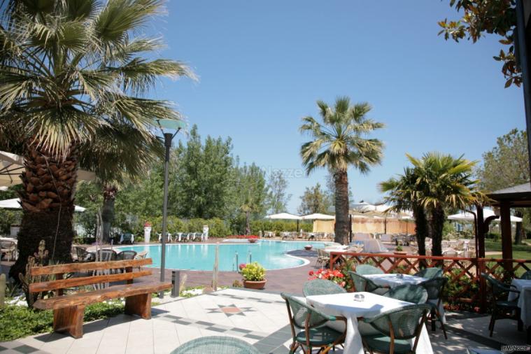 Vista della piscina della location di nozze