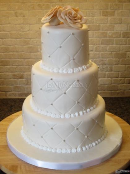 Wedding cake effetto cuscino - Fantasie di Zucchero