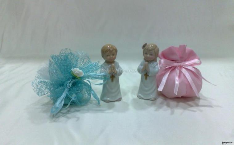Sacchetti per confetti in azzurro e in rosa