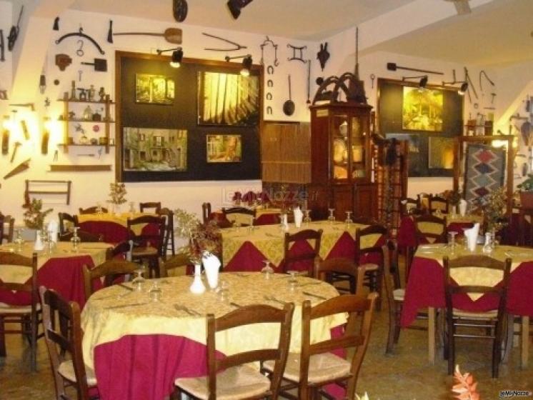 Ampia sala per ricevimento di matrimonio presso il ristorante La Rocca Bianca