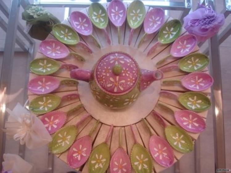 Colorata teiera per la lista nozze