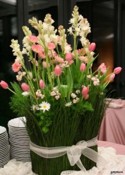 Composizione di fiori per il matrimonio