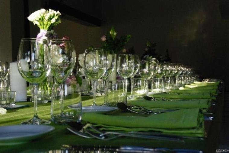 Mise en place sui toni del verde per il matrimonio