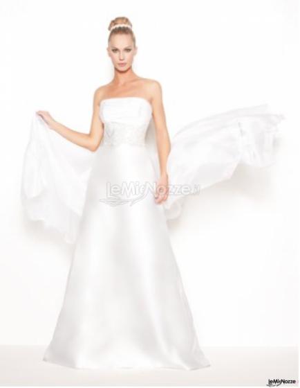 Abito da sposa tagliato sul seno - Modello Gardenia