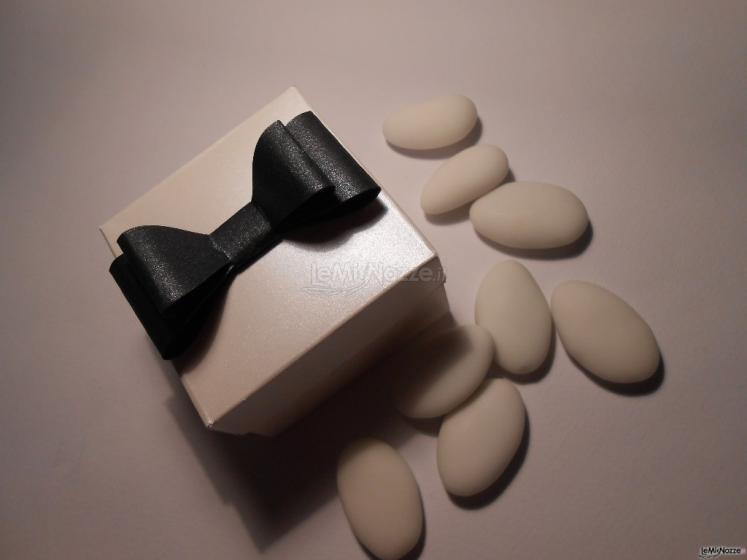 scatolino porta confetti. TImeaCreazioni