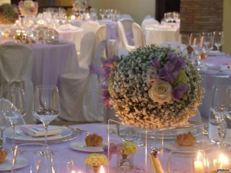 Centrotavola tondo per i tavoli al ricevimento di matrimonio