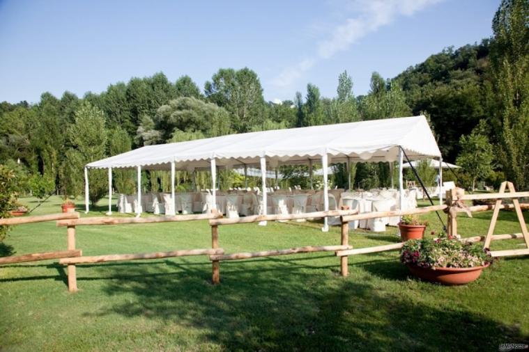 Ricevimento di matrimonio in giardino