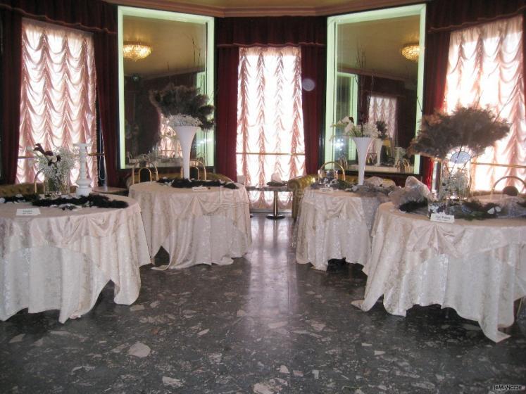 Allestimento matrimonio con piume