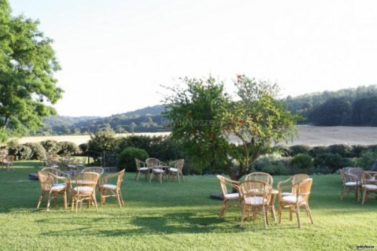 Allestimento del matrimonio in giardino
