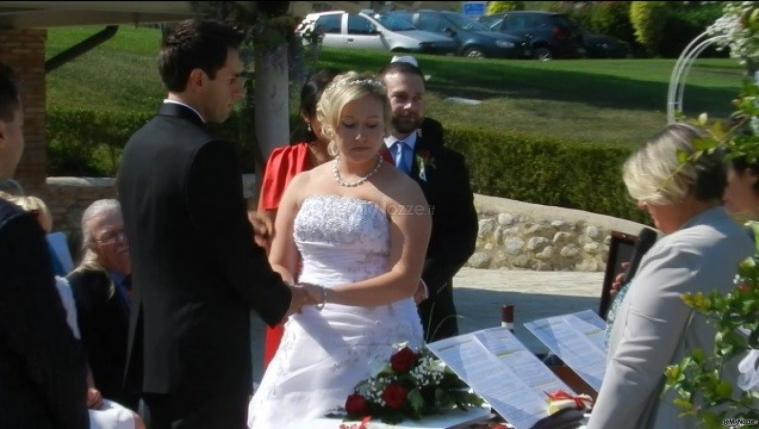 Celebrante Matrimonio Simbolico - Essenza Eventi - Si lo Voglio - Yes I do