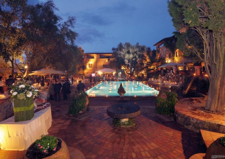 Matrimonio a bordo piscina