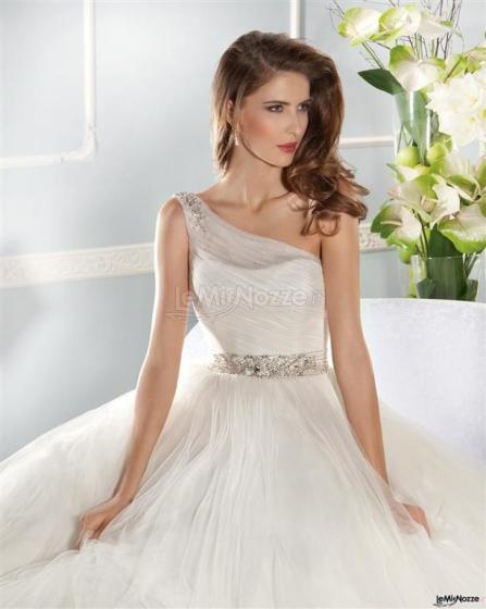 Ida White and gold - Palasposi Coutute