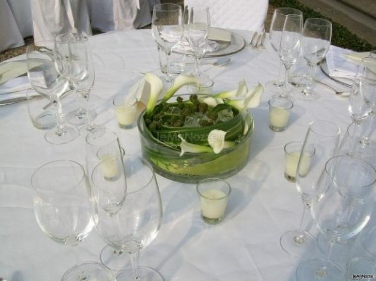 Fiori per i tavoli al ricevimento di matrimonio