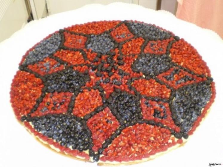 Torta nuziale ai frutti di bosco