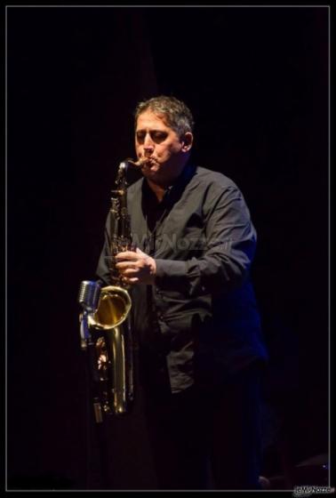 Mauro Capacchione Live Music e Dj Set - O per gustare la vibrazione di 3 Sax (Contralto, Tenore, Soprano)