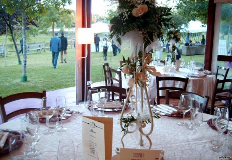 Ristorante Lago Verramista - Allestimento tavoli per ricevimento
