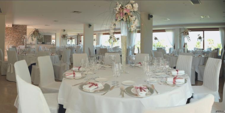 Allestimento sui toni del rosa per il matrimonio
