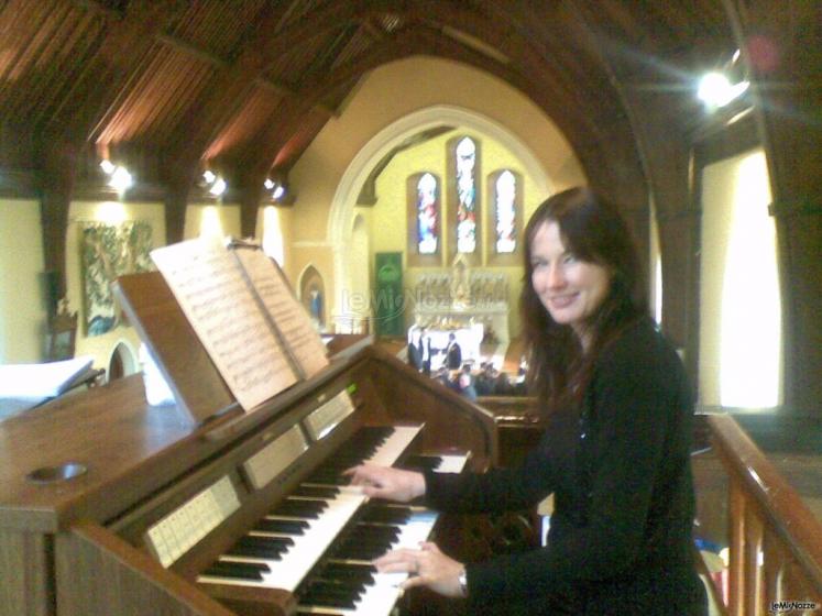Sara soprano lirico - Musica per matrimoni Genova
