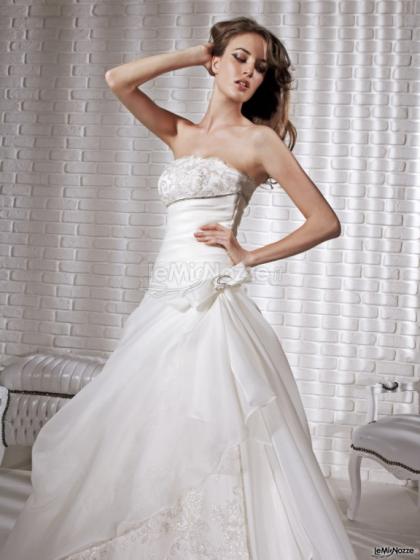 Abito da sposa dai preziosi ricami in perle