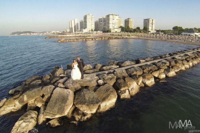 Sposi sul mare