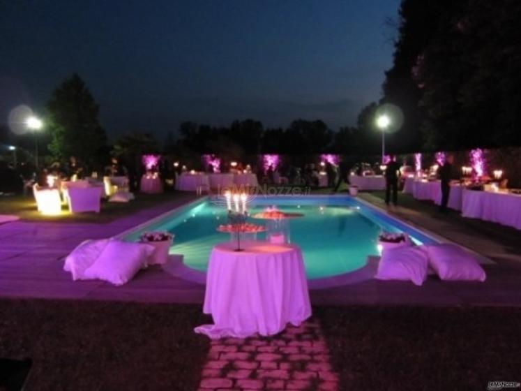 Matrimonio a bordo piscina