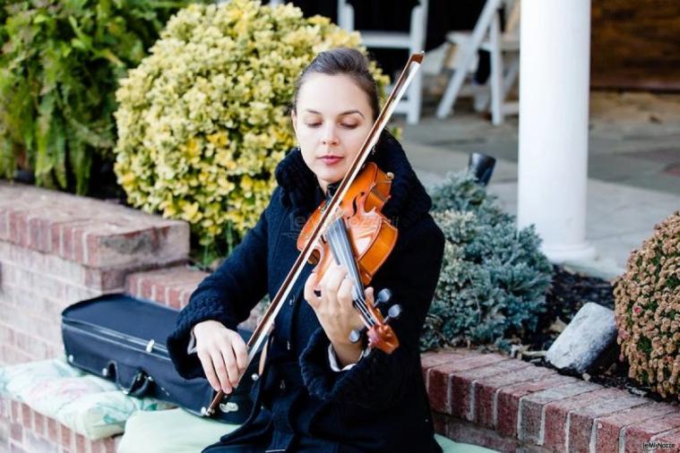 Laura Bailo Violinista - La musica per il matrimonio a Torino