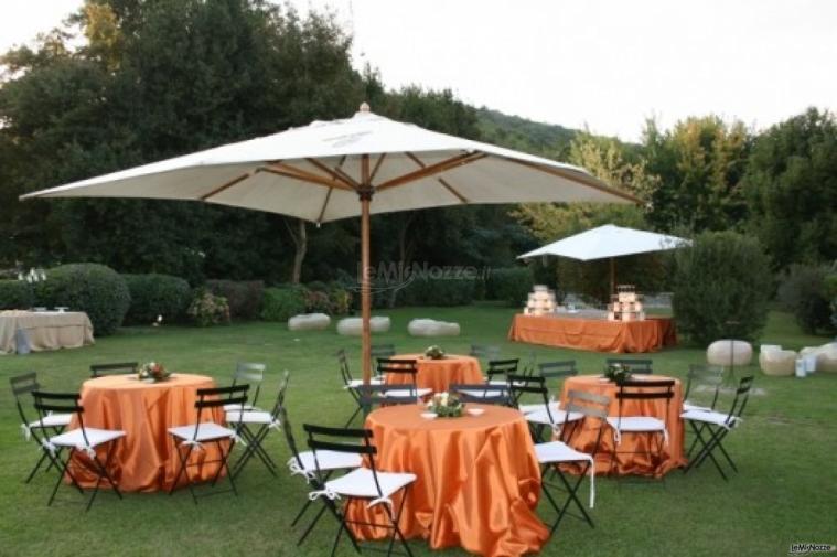 Tavoli per il matrimonio all\'aperto