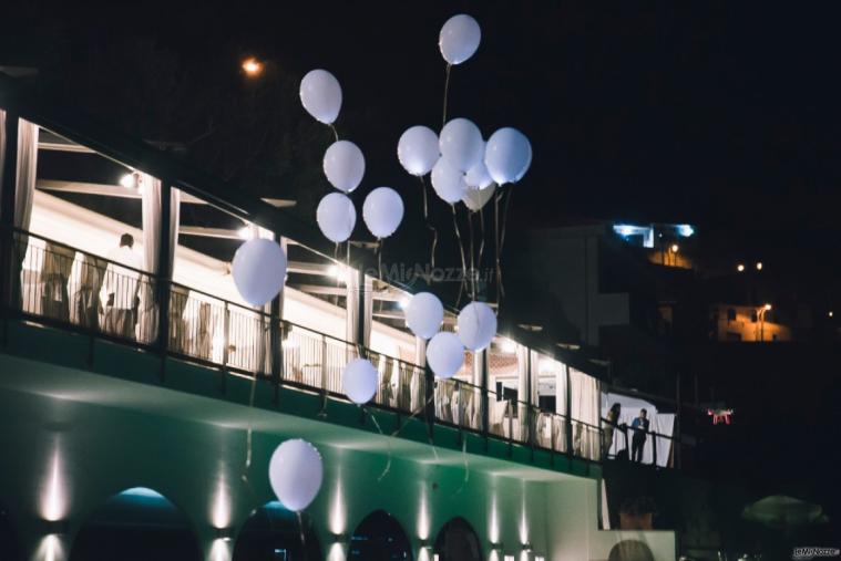 Amalfi Destination Wedding - Lancio palloncini al led